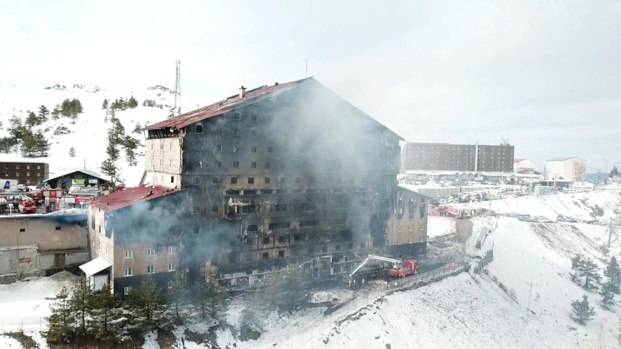 Bakan Tunç: Oteli yakanlar gözaltında